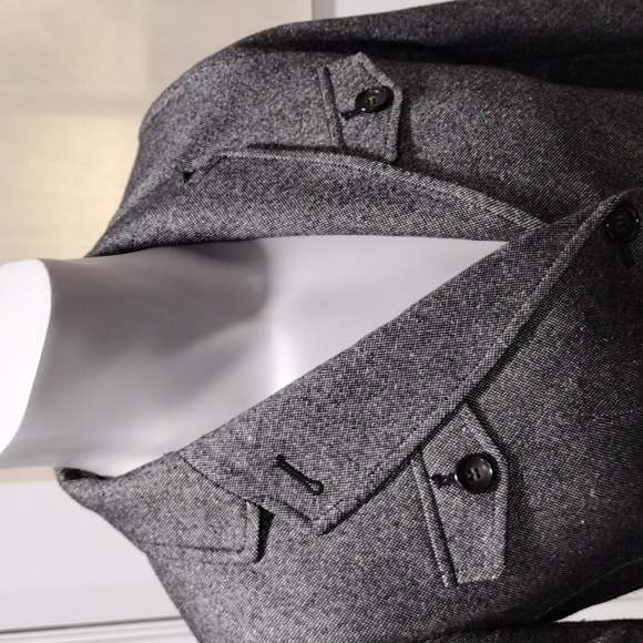 Talbots gray blazer with tiny traces of brown. Size 8 Petite - Picture 7 of 11